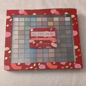 *NWT* ALL EYES ON ME MAKEUP PALETTE